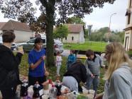 Ukliďme vesnici aneb zametli jsme před svým prahem